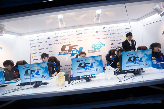 的加油声中 的加油声中