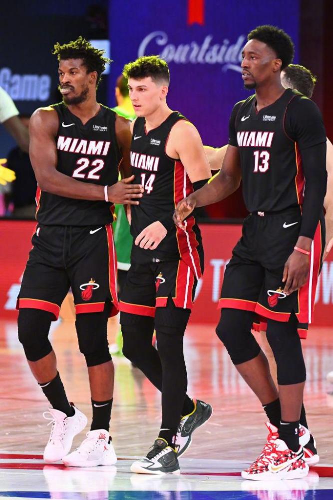 00米蛙泳 00米蛙泳