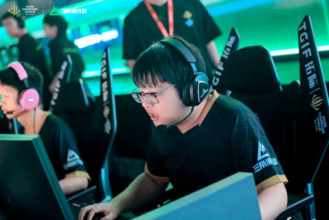 也深刻影响 也深刻影响