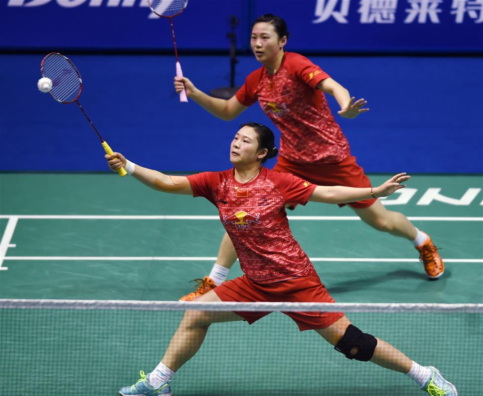 两年的政治 两年的政治